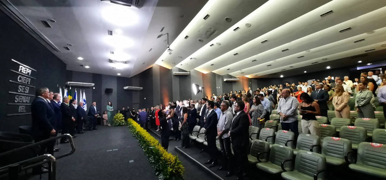 FIEPI homenageou políticos e empresários