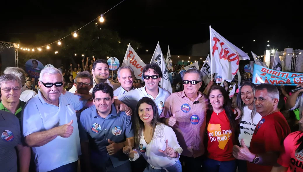 Flávio Júnior em lançamento de candidatura