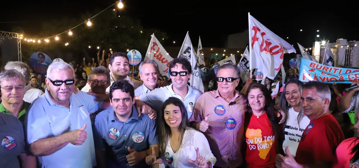 Flávio Júnior em lançamento de candidatura