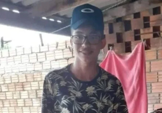 Gabriel Cavalheiro, que é natural de Guaíba, na região metropolitana de Porto Alegre, estava em São Gabriel na casa de parentes para cumprir serviço militar obrigatório
