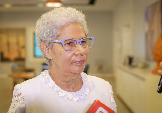 Governadora Regina Sousa