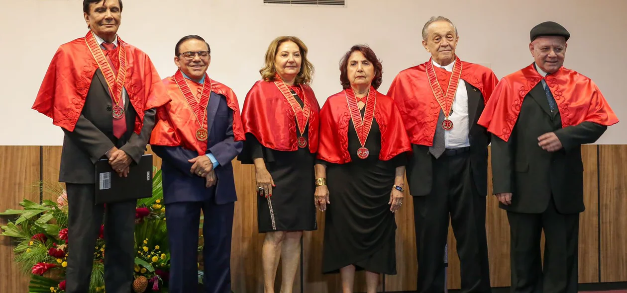 Integrantes da APLJ prestigiam posse da desembargadora Liana Chaib