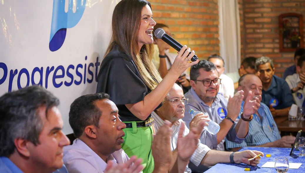 Iracema Portella discursa