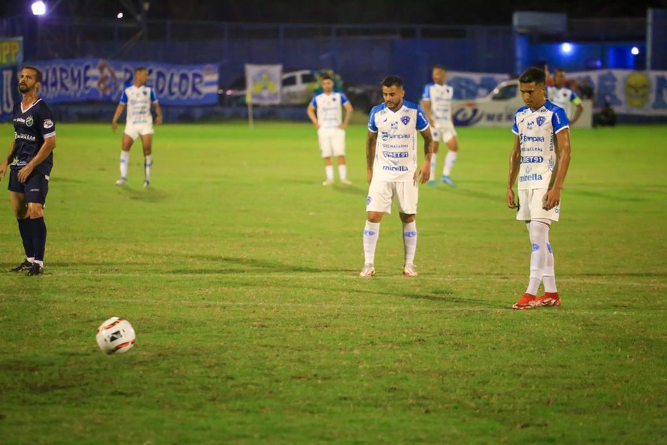 Jogadores do Paysandu em campo