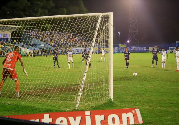 Jogo do Altos e Paysandu