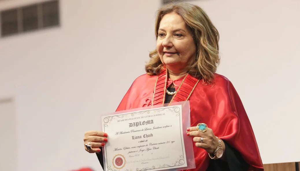 Liana Chaib toma posse como membro da APLJ