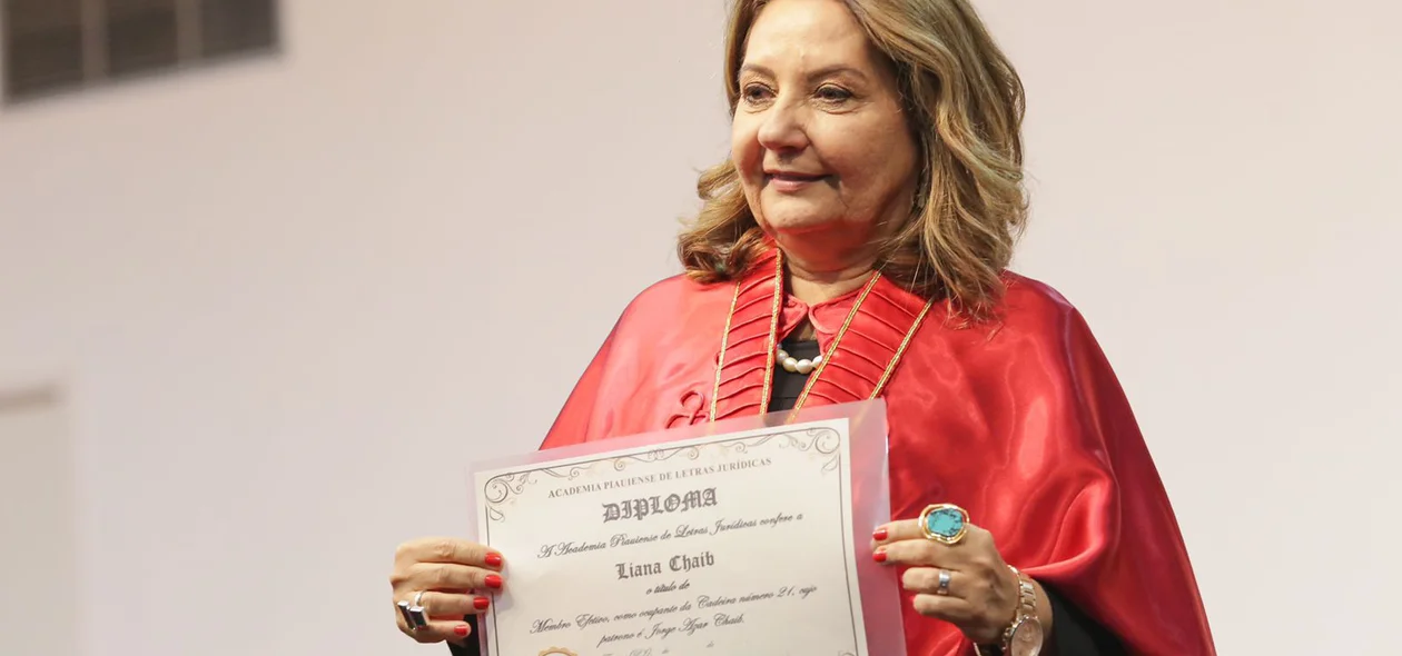 Liana Chaib toma posse como membro da APLJ