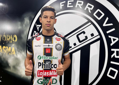 Lucas Souza, zagueiro ex-Altos