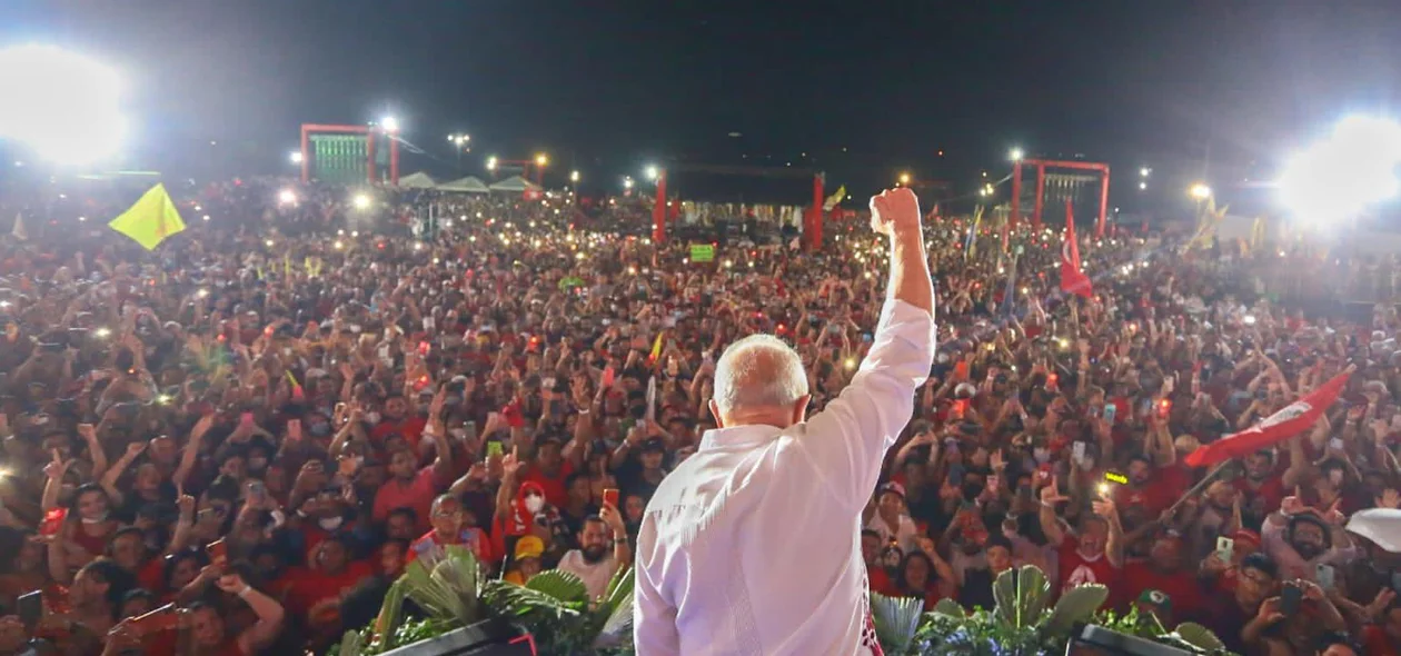 Lula durante evento em Teresina