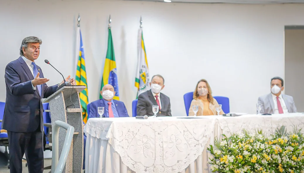 Ministro Luiz Fux discursa
