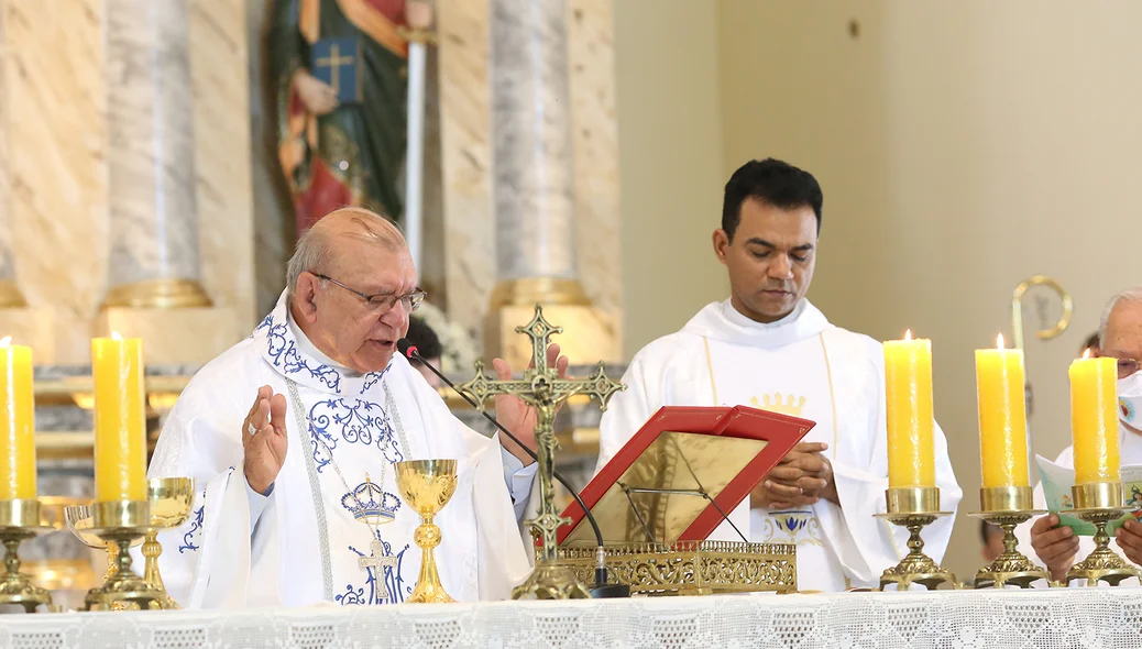 Missa celebrada pelo Dom Jacinto Brito