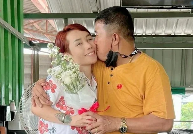 Mulher quer contratar amantes para o marido na Tailândia