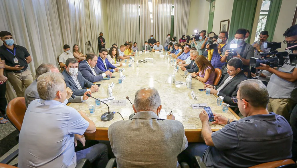 O evento aconteceu no salão nobre do Palácio da Cidade