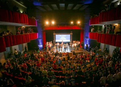 O evento aconteceu no teatro 4 de setembro
