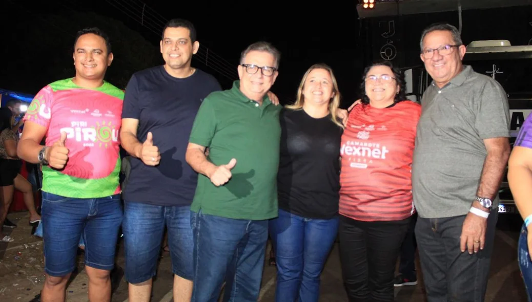 Prefeita Jôve, candidato a deputado estadual Genival e vereadores Allan Osório, Douglas Leonardo e Nayla