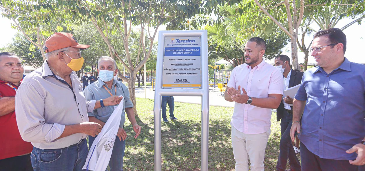 Prefeito Dr. Pessoa inaugura reforma de Praça no Monte Castelo