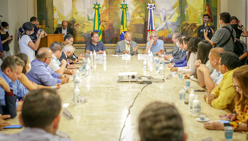 Prefeito Dr. Pessoa recebeu representantes do Banco do Brasil