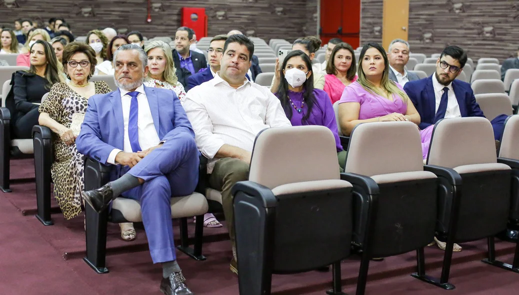 Público acompanha posse da desembargadora Liana Chaib