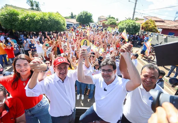 Rafael e Wellington realizam caminhada em Joca Marques 4jpeg