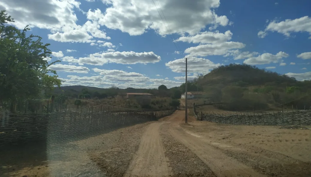 recuperação de estradas em Itainópolis