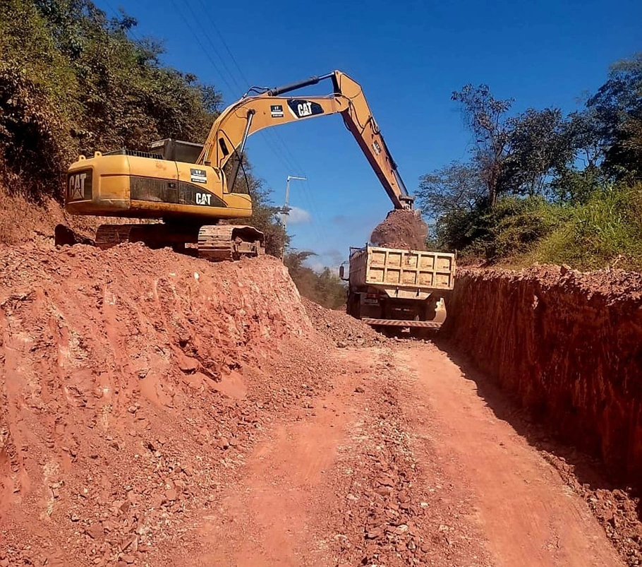 Revitalização de 10 Km de estrada no Povoado Morro do Papagaio