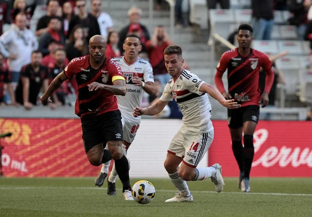 São Paulo e Athletico-PR pela Série A