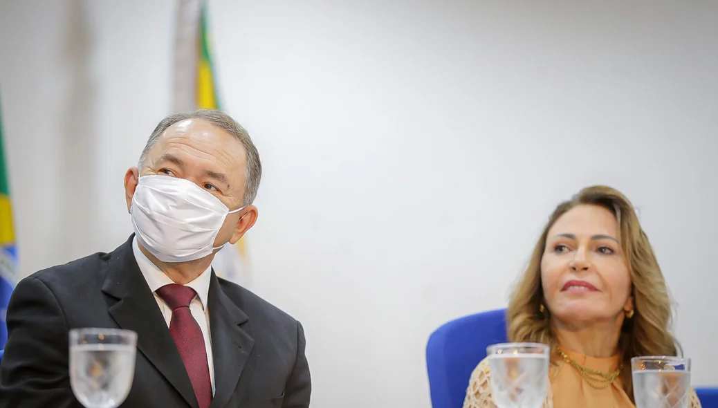 Secretário de Governo, Antônio Neto, e Lílian Martins