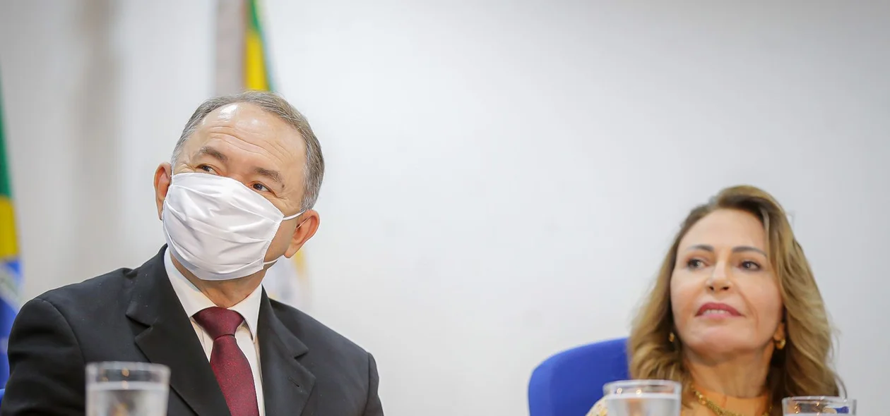 Secretário de Governo, Antônio Neto, e Lílian Martins