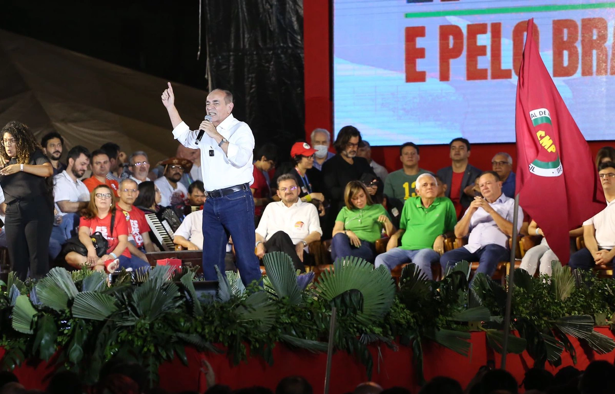 Senador Marcelo Castro em evento com Lula