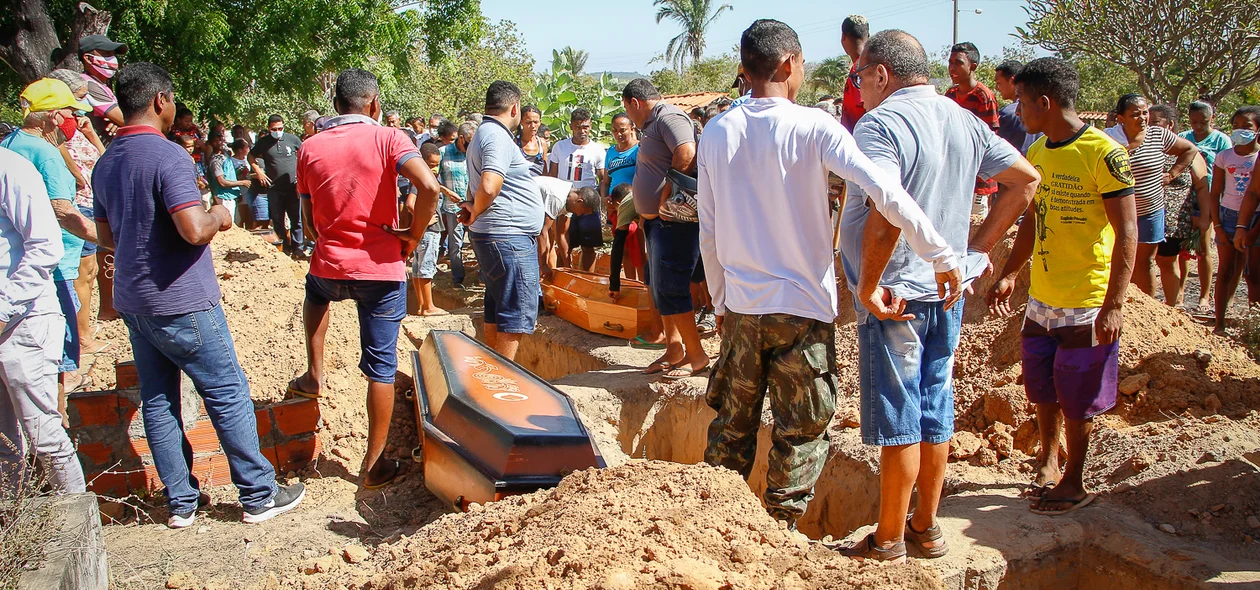 Sepultamento de vítimas de afogamento em Nazária