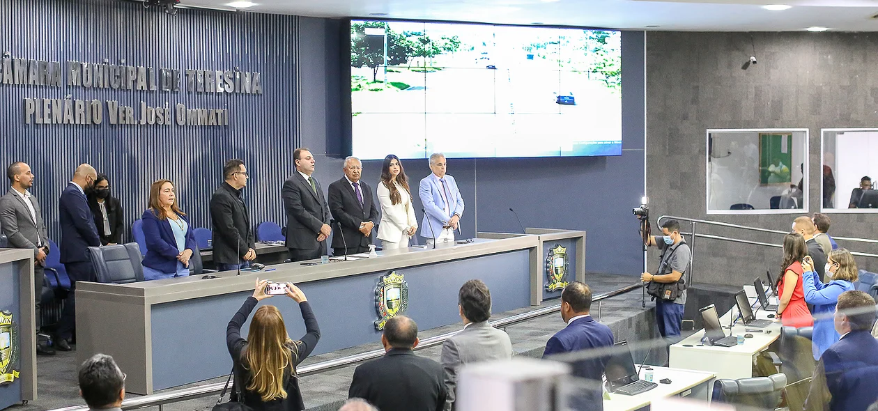 Sessão em homenagem aos 170 anos de Teresina