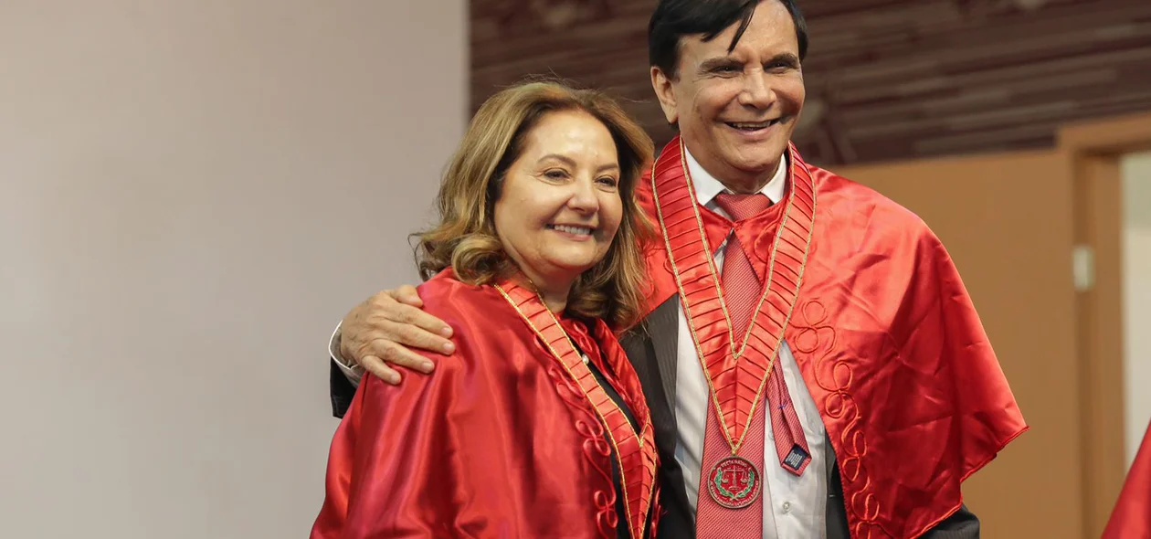 Desembargadora Liana Chaib ao lado de Josino Ribeiro