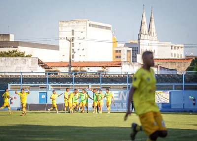 Tiradentes abriu o placar mas sofreu a virada