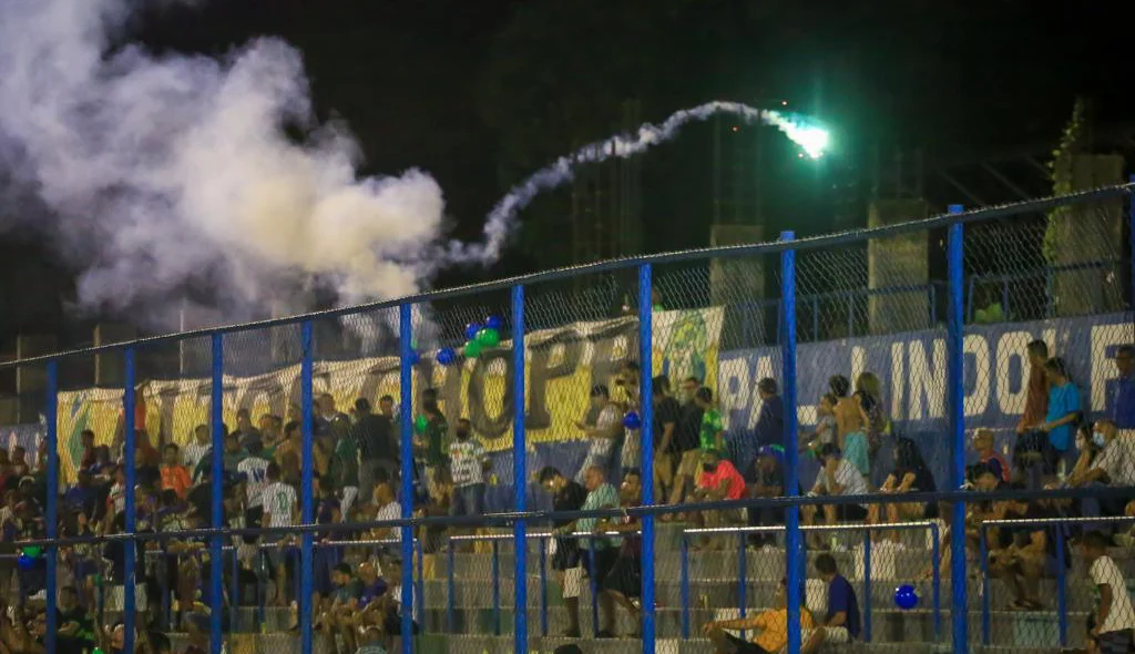 Torcida no estádio