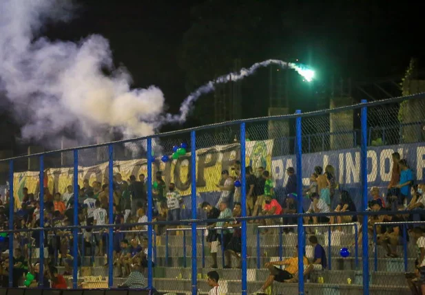 Torcida no estádio