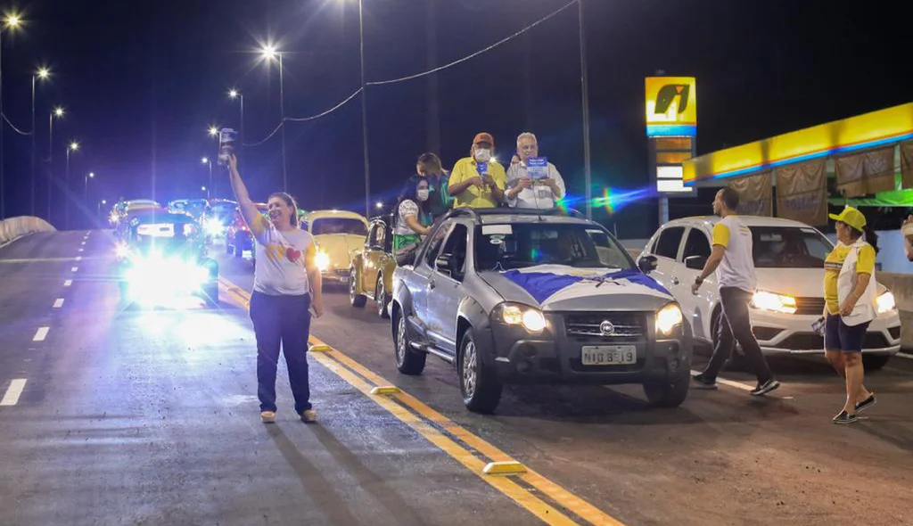 Viaduto foi inaugurado neste sábado