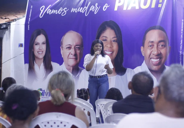 A noite de diálogos contou com a presença de muitos moradores, lideranças locais e apoiadores da candidata