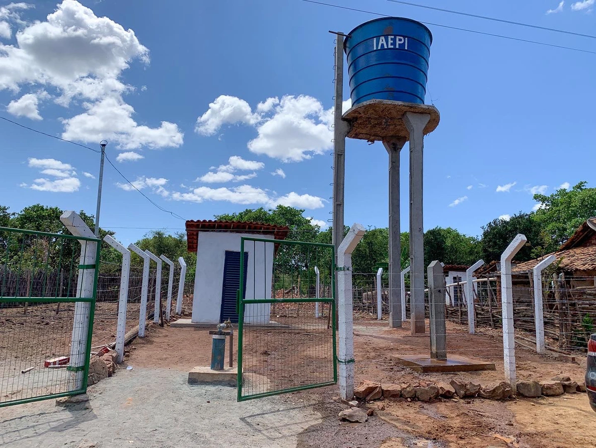 Abastecimento de água entregue pela prefeitura