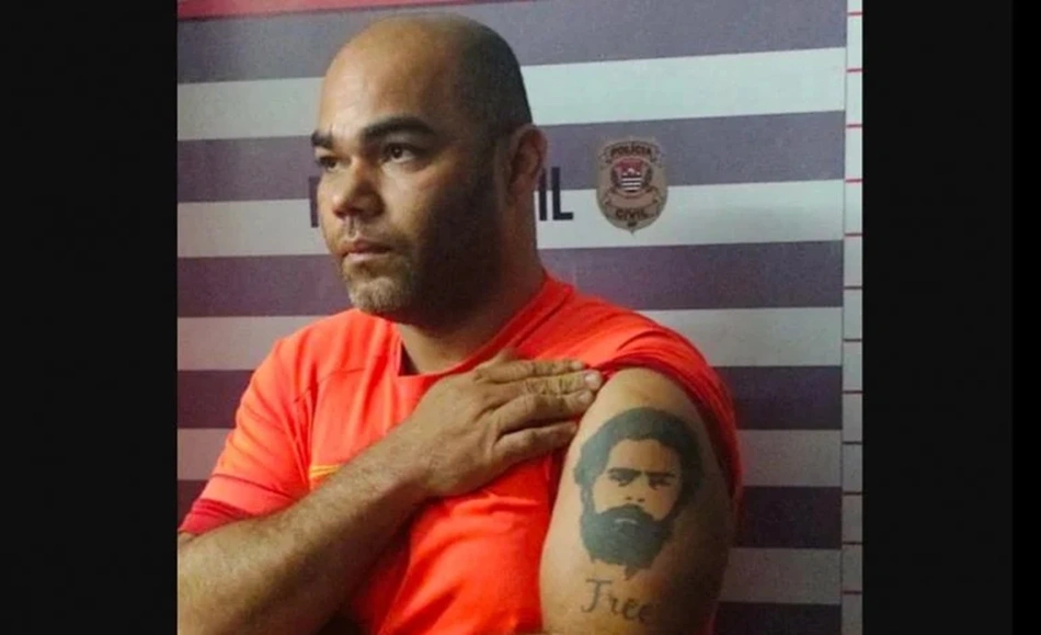 Acusado tem uma tatuagem do Lula no braço