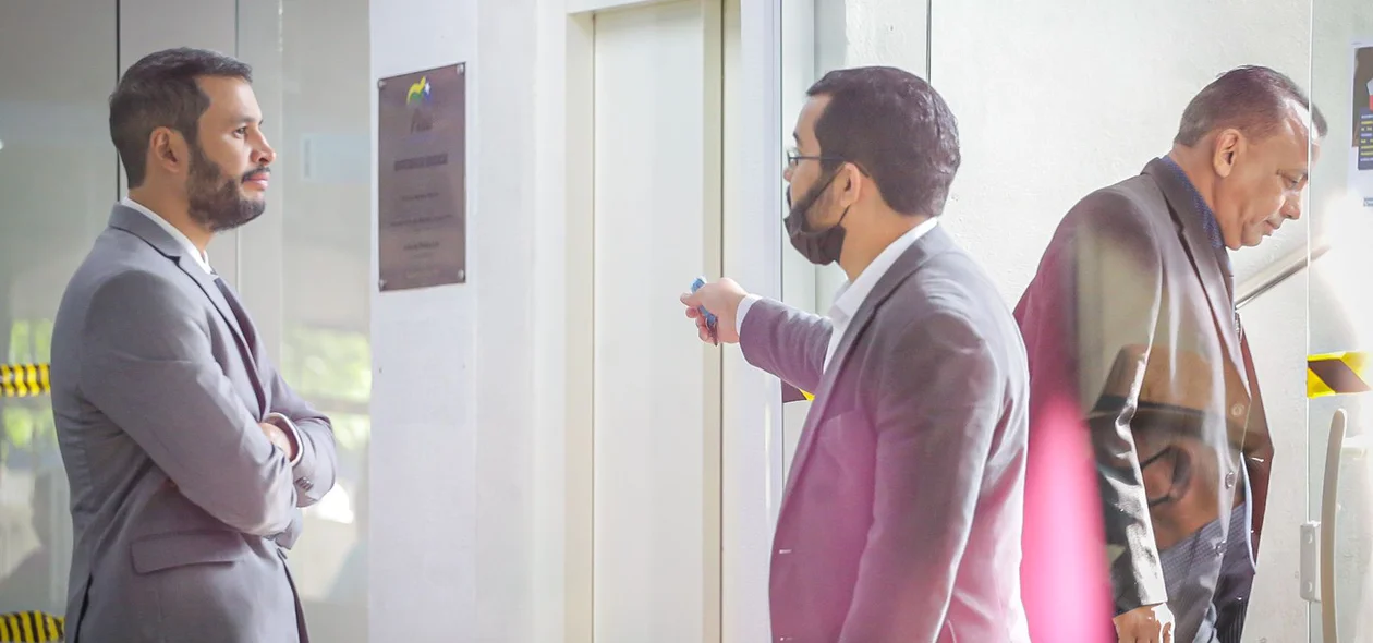 Agentes da PF descaracterizados