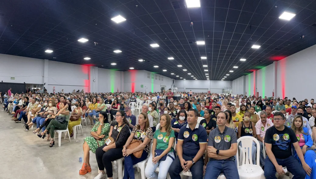 Apoiadores de Marcos Aurélio Sampaio em reunião