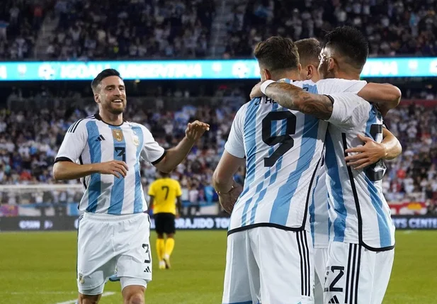 Argentina e Jamaica em amistosos pelas seleções
