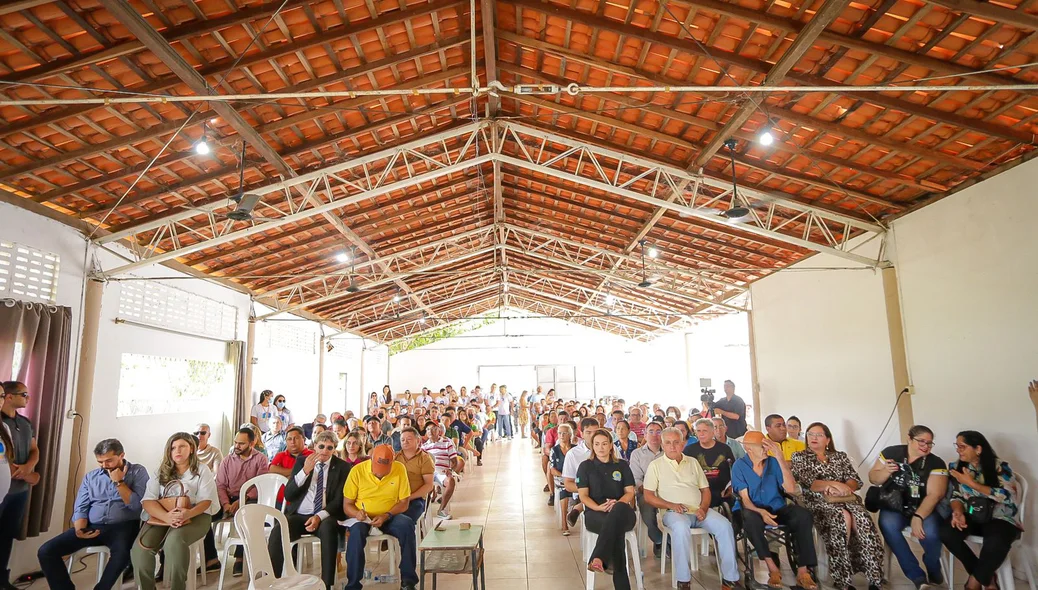 Autoridades presentes na solenidade
