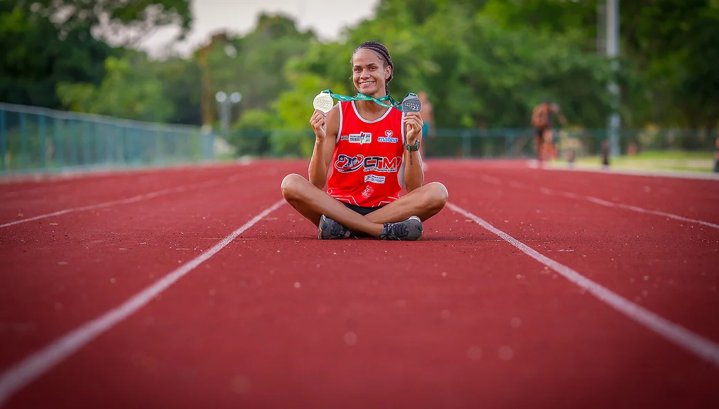 Bicampeã brasileira sub-23 dos 200m