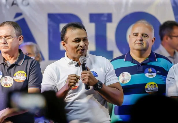 Candidato à reeleição, Fábio Abreu