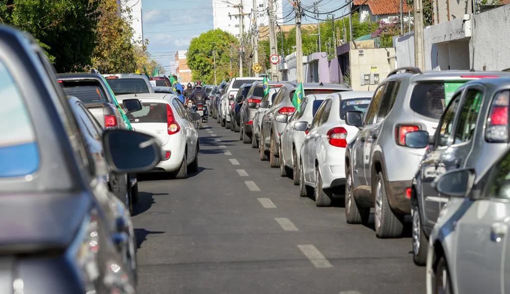 Carreata iniciou o percurso na Avenida Zequinha Freire