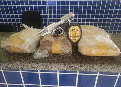 Casal é preso com tabletes de maconha na rodoviária de Parnaíba