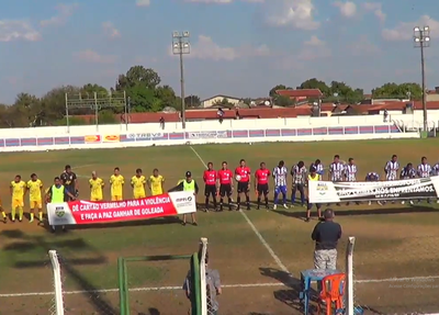 Comercial e Tiradentes se enfrentaram no estádio Deusdeth de Melo