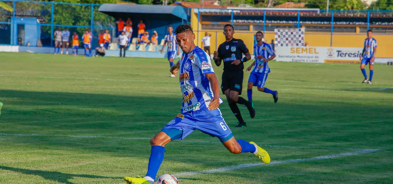 Comercial vence Tiradentes por 1 a 0 no Lindolfinho