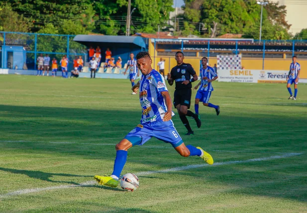 Comercial vence Tiradentes por 1 a 0 no Lindolfinho
